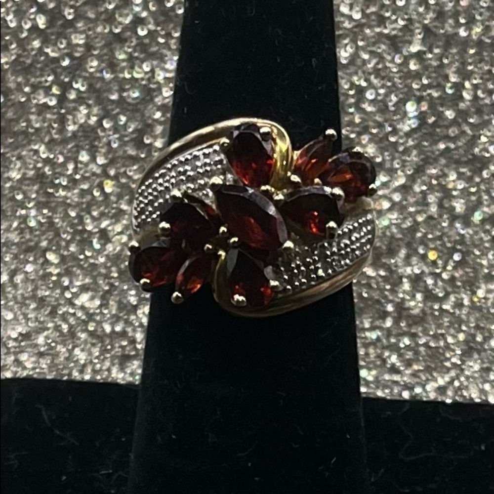 Gorgeous Ruby Ring - image 7